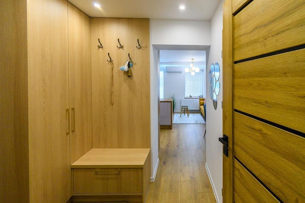 Apartment Slaski 46m, Ksiaz Kuchnia Klimatyzacja Wifi Parking *