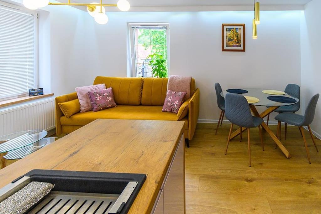 Slaski 46m, Ksiaz Kuchnia Klimatyzacja Wifi Parking Apartment *